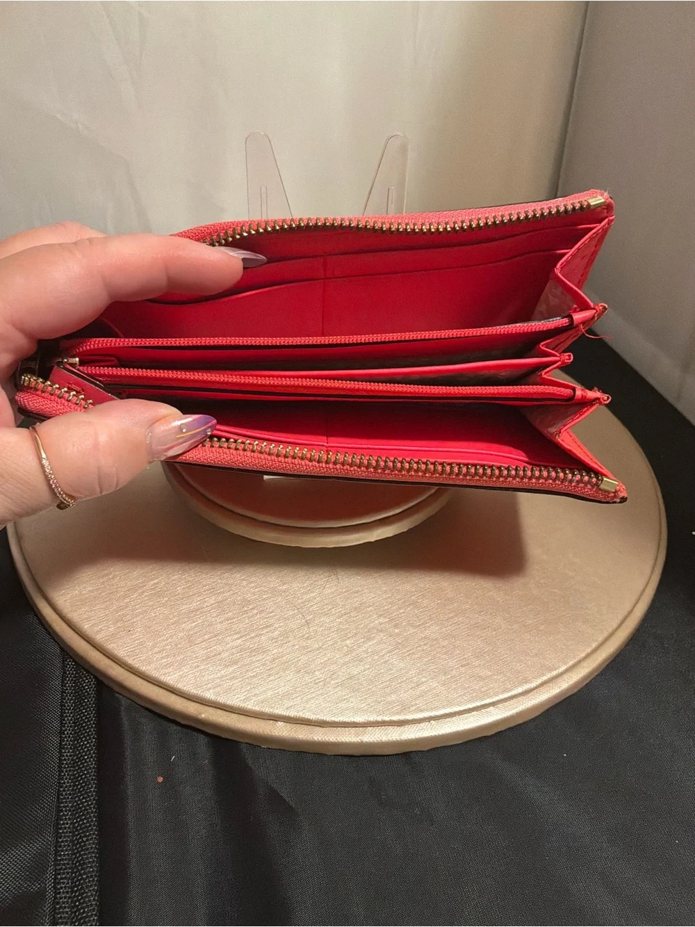 kate Spade Montford Park Smooth Nisha zip-around wallet